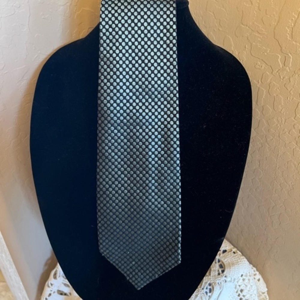 Banana Republic Silk Silver and Black Necktie